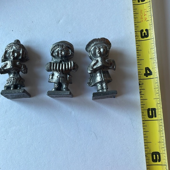 Pewter figurines Holiday Carolers - Picture 2 of 4
